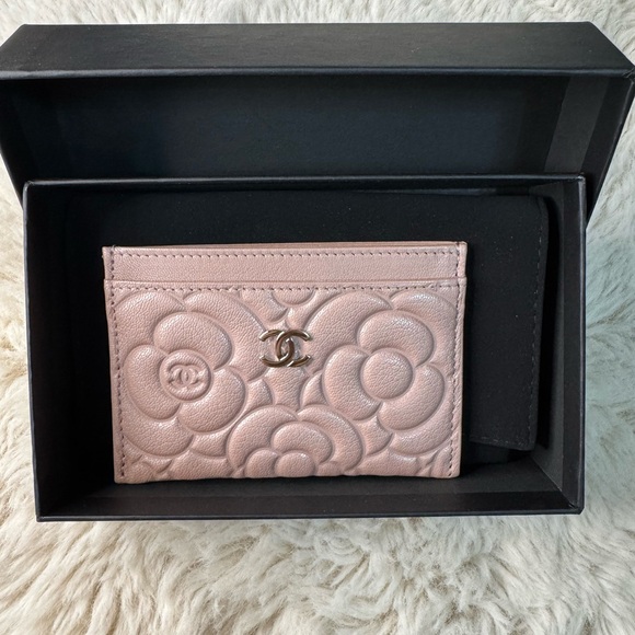 Price is firm NWT Chanel pink card holder - Picture 1 of 7